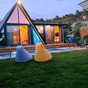 Zeytin Havuzlu Jakuzili Villa